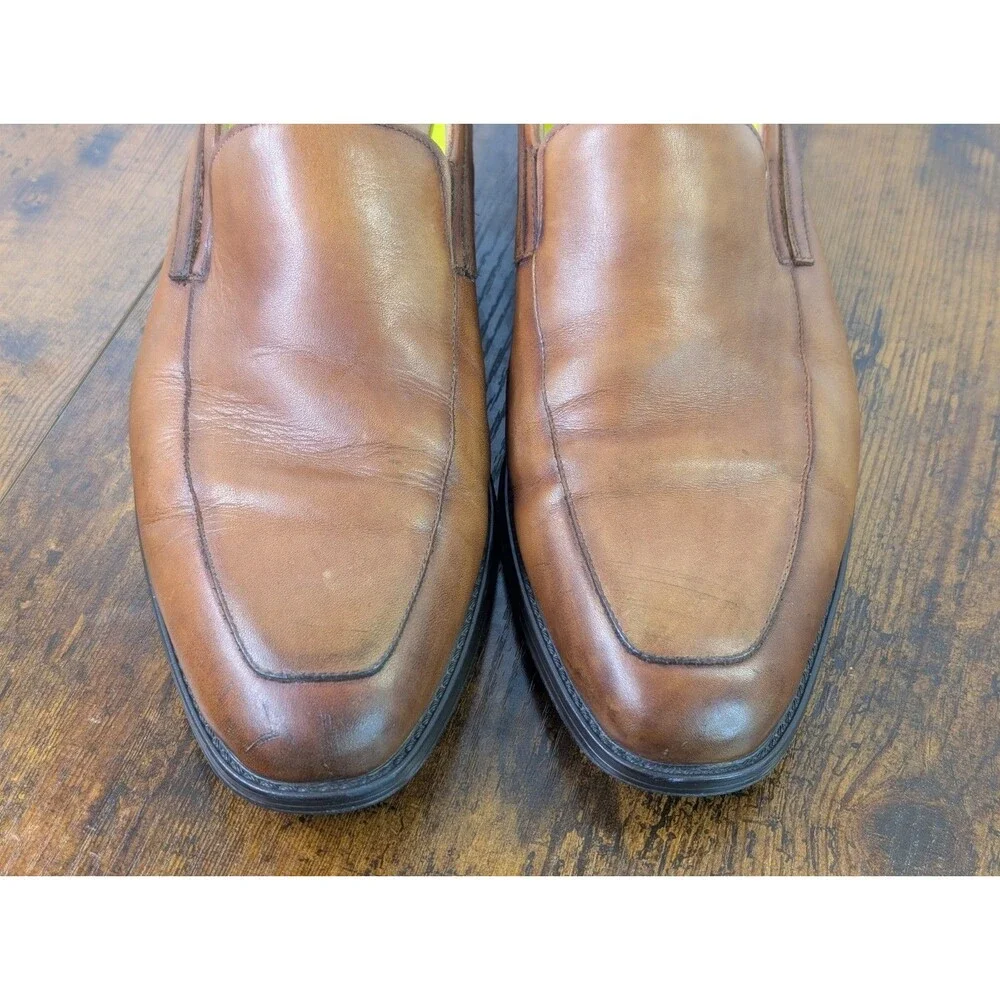 Florsheim took photos